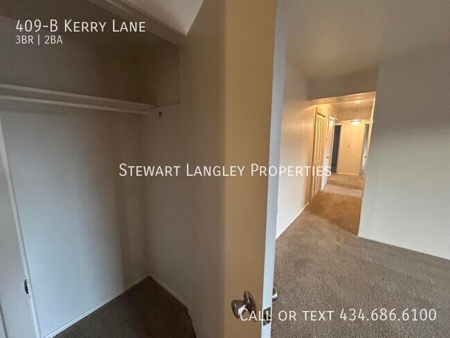 Building Photo - 409-B Kerry Lane-