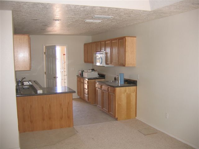 Kitchen - 1705-1829 Martin Luther King