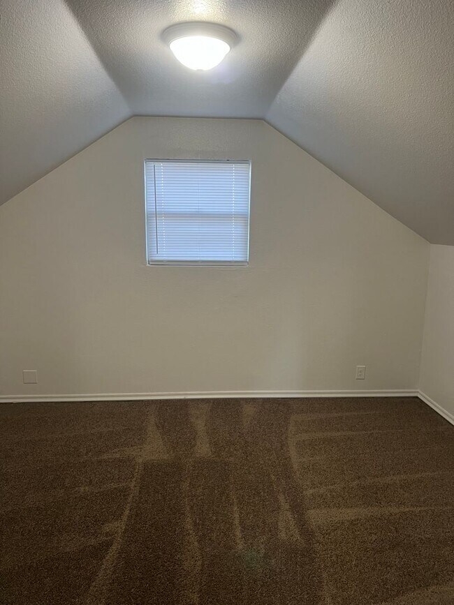 Building Photo - 919 Kentucky St