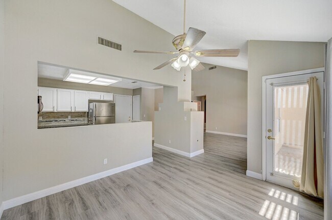 Building Photo - One-of-A-Kind 2 Story, 3 Bedroom with 3 Full Baths Home in the Heart of Summerlin!