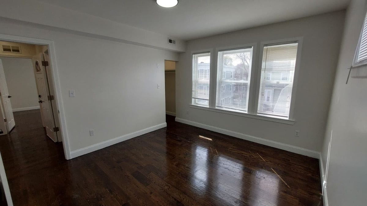 Building Photo - 69 Mora St