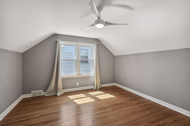 Building Photo - 5620 Humboldt Ave S