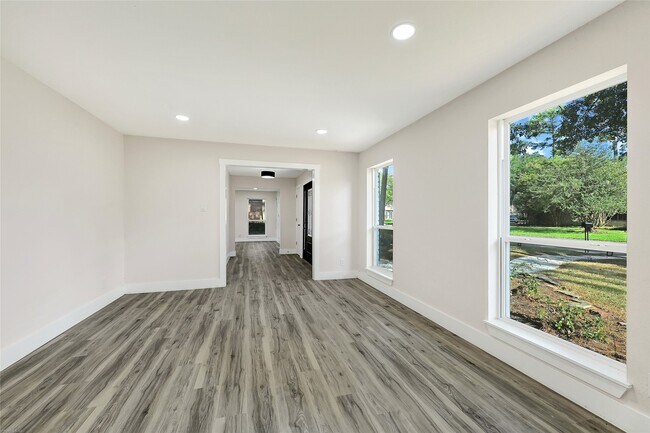 Building Photo - 7707 12 Fairway Ln