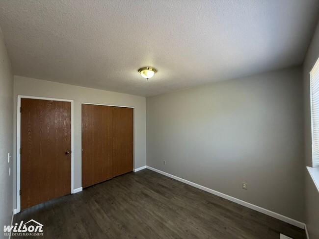 Building Photo - 5606 Mt Clemens Way