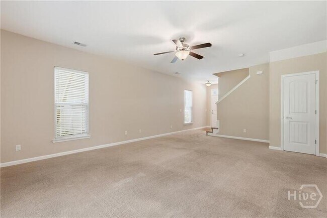 Building Photo - 380 Summer Hill Way