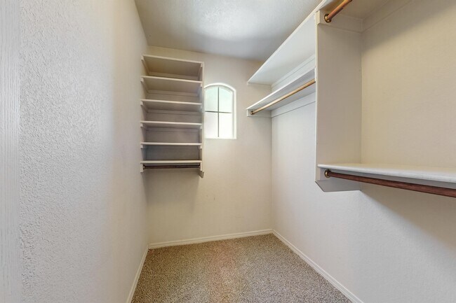 Building Photo - 6512 Los Pueblos Pl NW