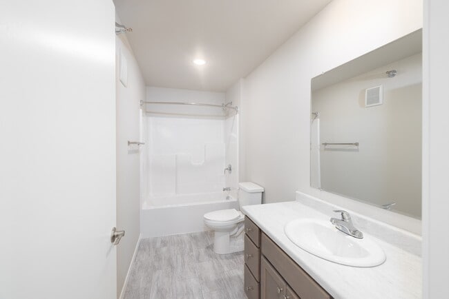 Building Photo - Golden Prairie