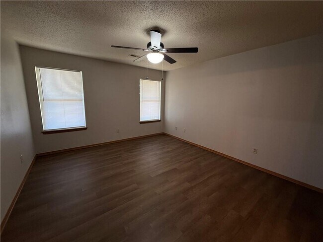 Building Photo - 4310 Nightingale Ln