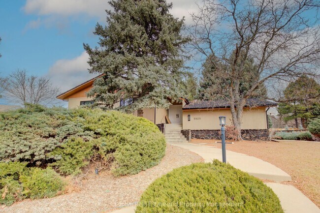 Building Photo - Evolve Real Estate: Exceptional Location! Remodeled 4-Bed Greenwood Village Home Walkable to Cher...