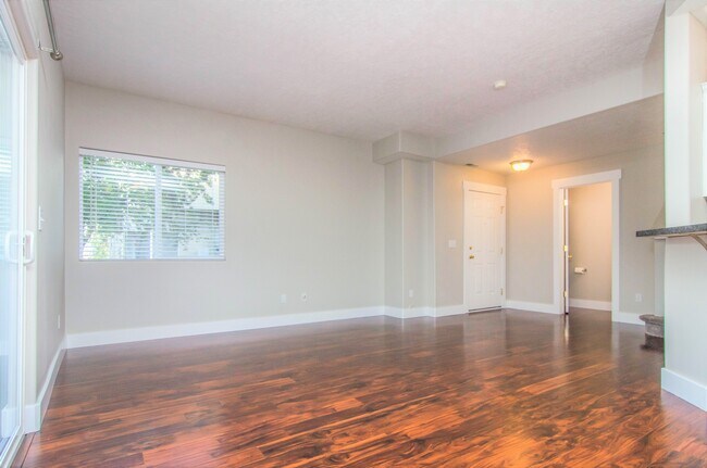Building Photo - 4894 Aspen Springs Dr