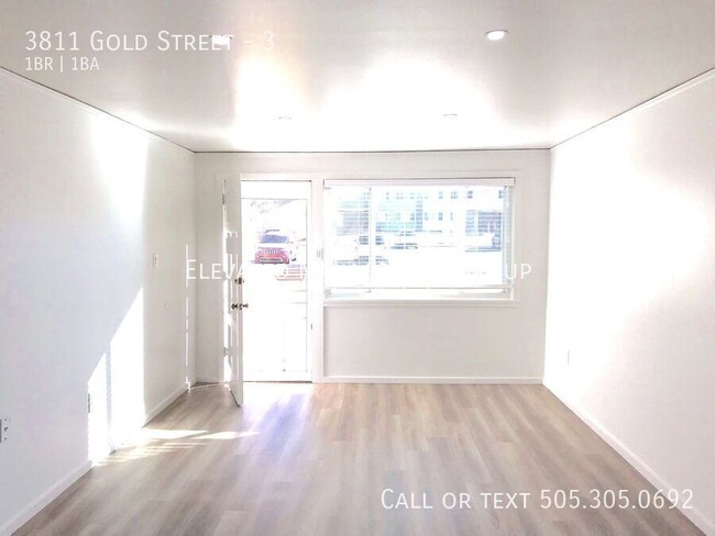 Building Photo - 3811 Gold St