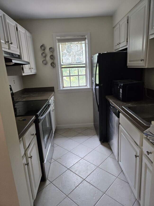 Building Photo - 808 S Arlington Mill Dr