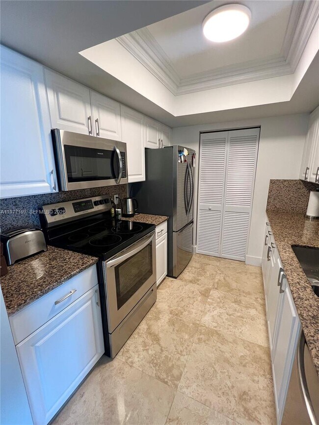 Building Photo - 90 Alton Rd