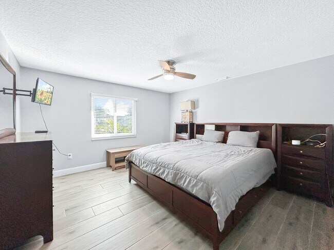 Building Photo - 4 Bed Waterfront Paradise with Pool, Dock & Gulf Access in Baileys Bluff