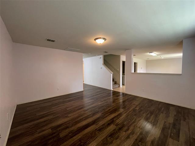 Building Photo - 2801 Mockingbird St