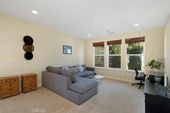 Building Photo - 27683 Manor Hill Rd