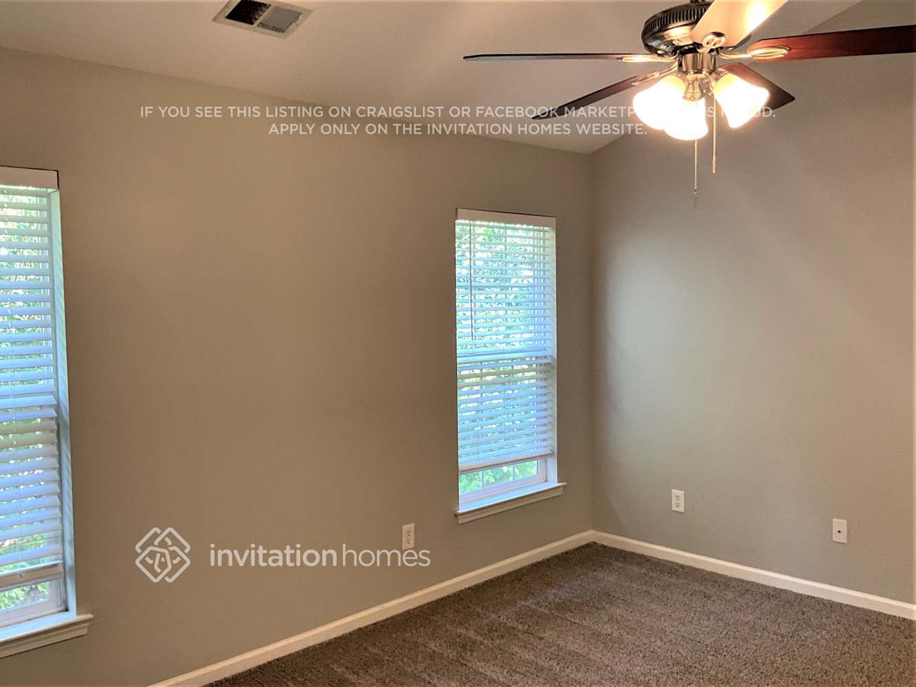 Building Photo - 196 Markham Dr