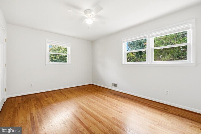 Building Photo - 11840 Enid Dr