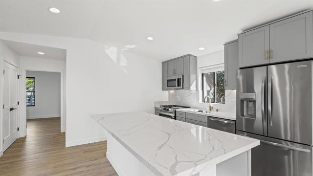 Building Photo - 3817 Highland Dr