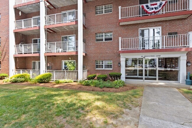 Building Photo - 46 Greentree Ln