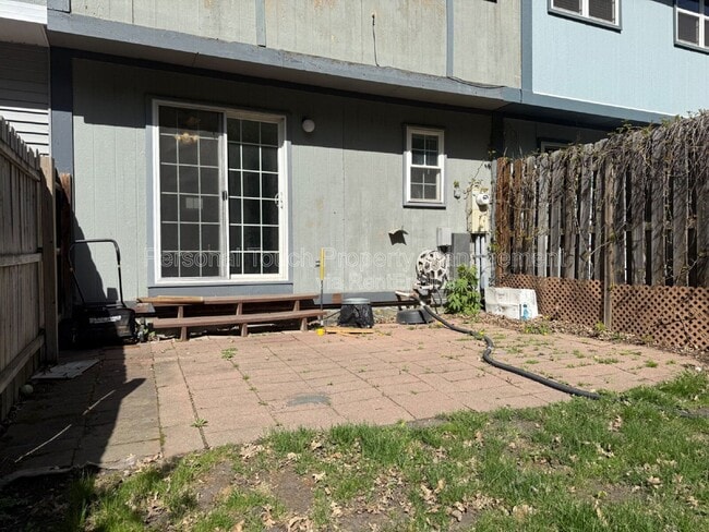 Building Photo - 214 5th St NW