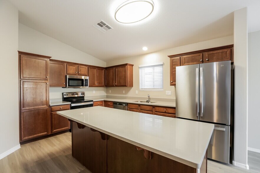 Building Photo - 7374 W Magdalena Ln