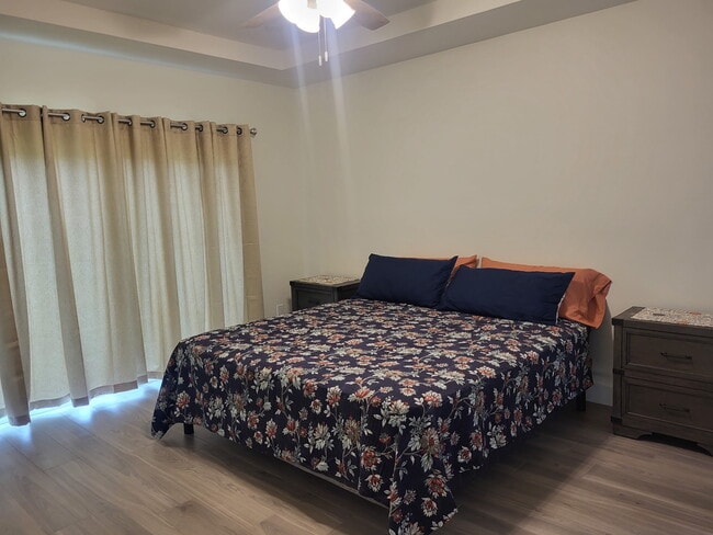 Bedroom. - 10925 Red Dragon Ln