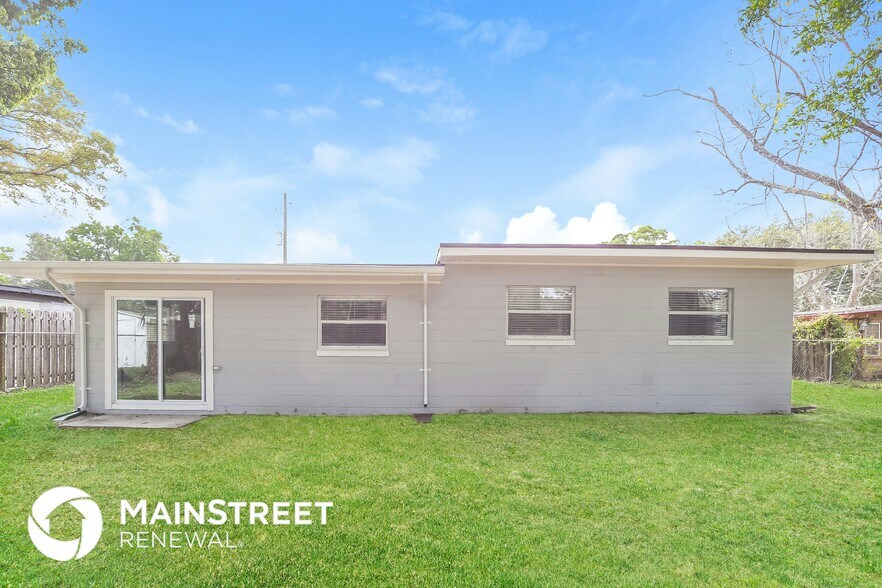 Building Photo - 7037 Pellias Rd