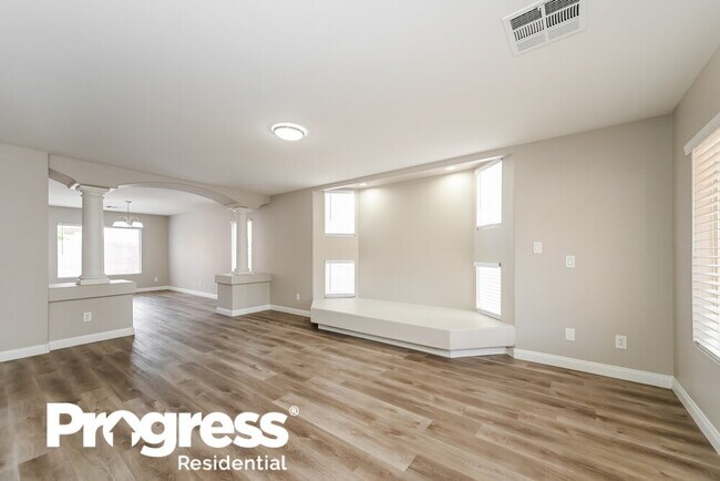 Building Photo - 6640 Chimes Tower Ave