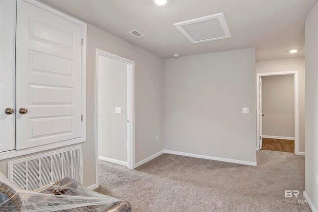 Building Photo - 32146 Calder Ct