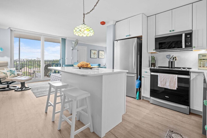 Building Photo - 5500 Bonita Beach Rd SW