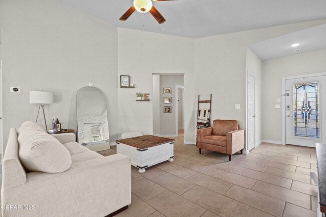 Building Photo - 14936 Tierra Haven Ave