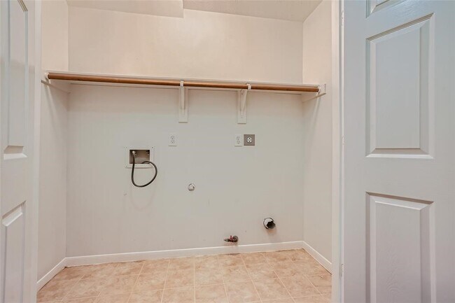 Building Photo - 3810 Breaker Ct