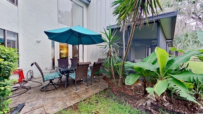 Building Photo - Furnished Unit in Fountain Gate Condo Association!