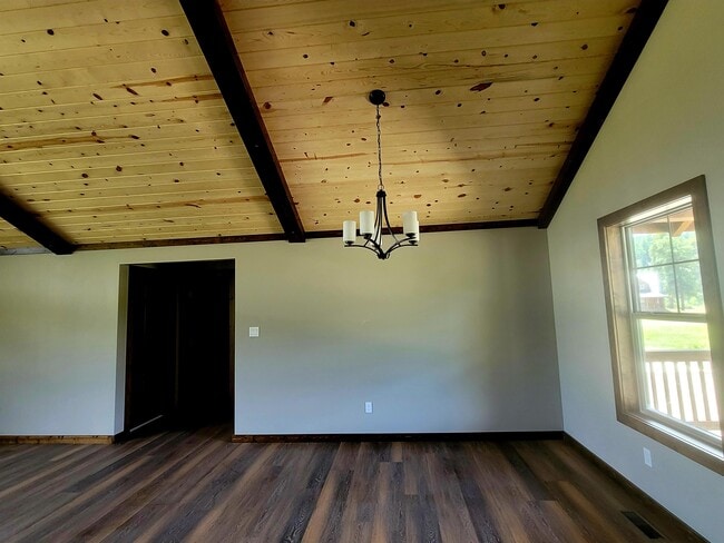 Building Photo - 401 Alpine Dr