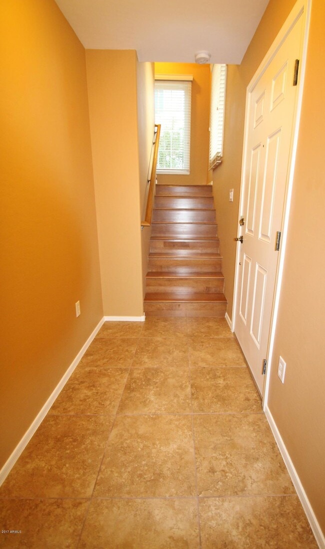 Building Photo - 1319 S Sabino Dr