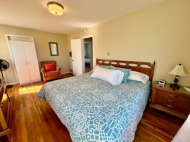 Building Photo - Charming Furnished Home in PG available May 01, 2026!