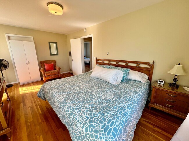 Building Photo - Charming Furnished Home in PG available NOW!