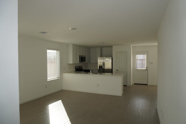 Building Photo - 16803 Great Stable Wy