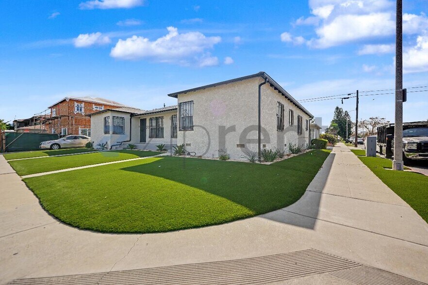 Building Photo - Unit