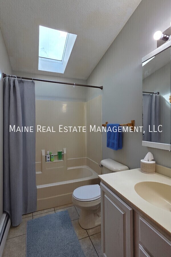 Building Photo - 166 Water St