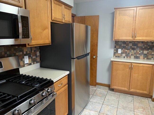 Building Photo - 2513 18th Ave