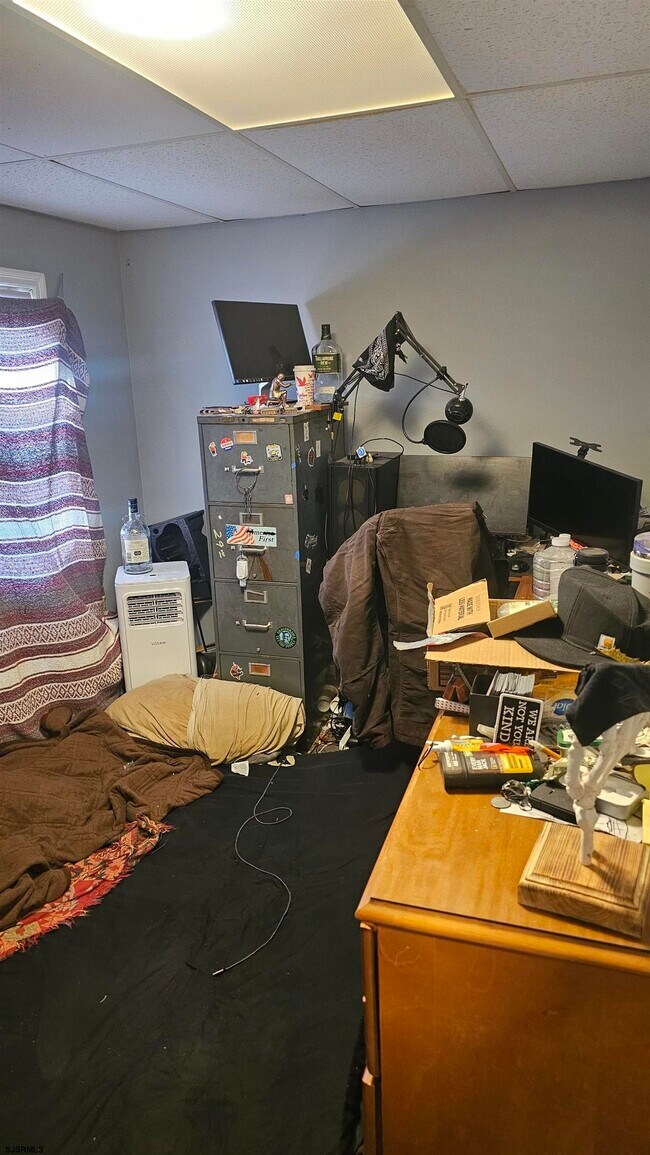 Building Photo - 130 Wilmer St