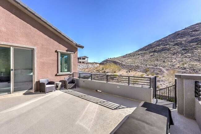 Building Photo - Exquisite 6-bed/ 6-bath residence nestled within the prestigious, guard-gated community of Revere...