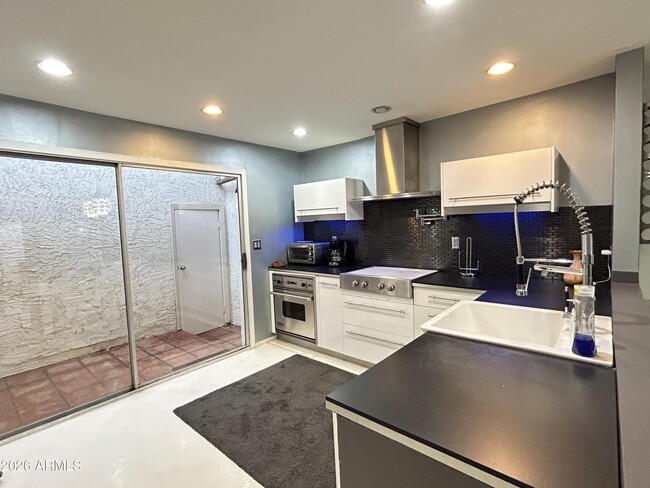 Building Photo - 4601 N 73rd St