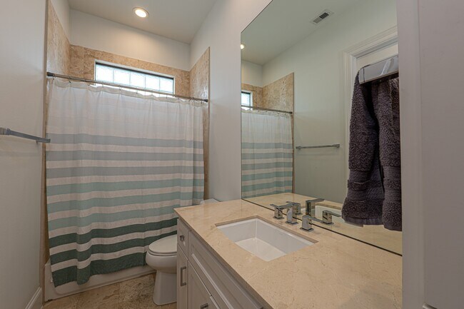 Building Photo - 1409 Indiana St