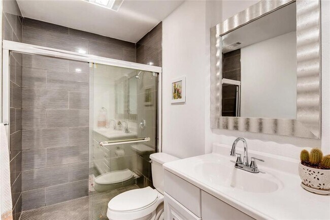 Building Photo - 11639 River Oaks Trail