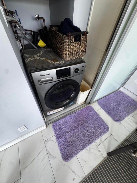 Building Photo - 1777 SE 15th St