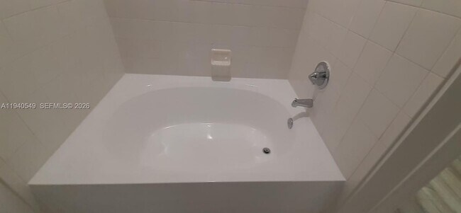 Building Photo - 207 Mallory Ct