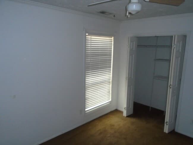 Building Photo - Briarcliff Condos